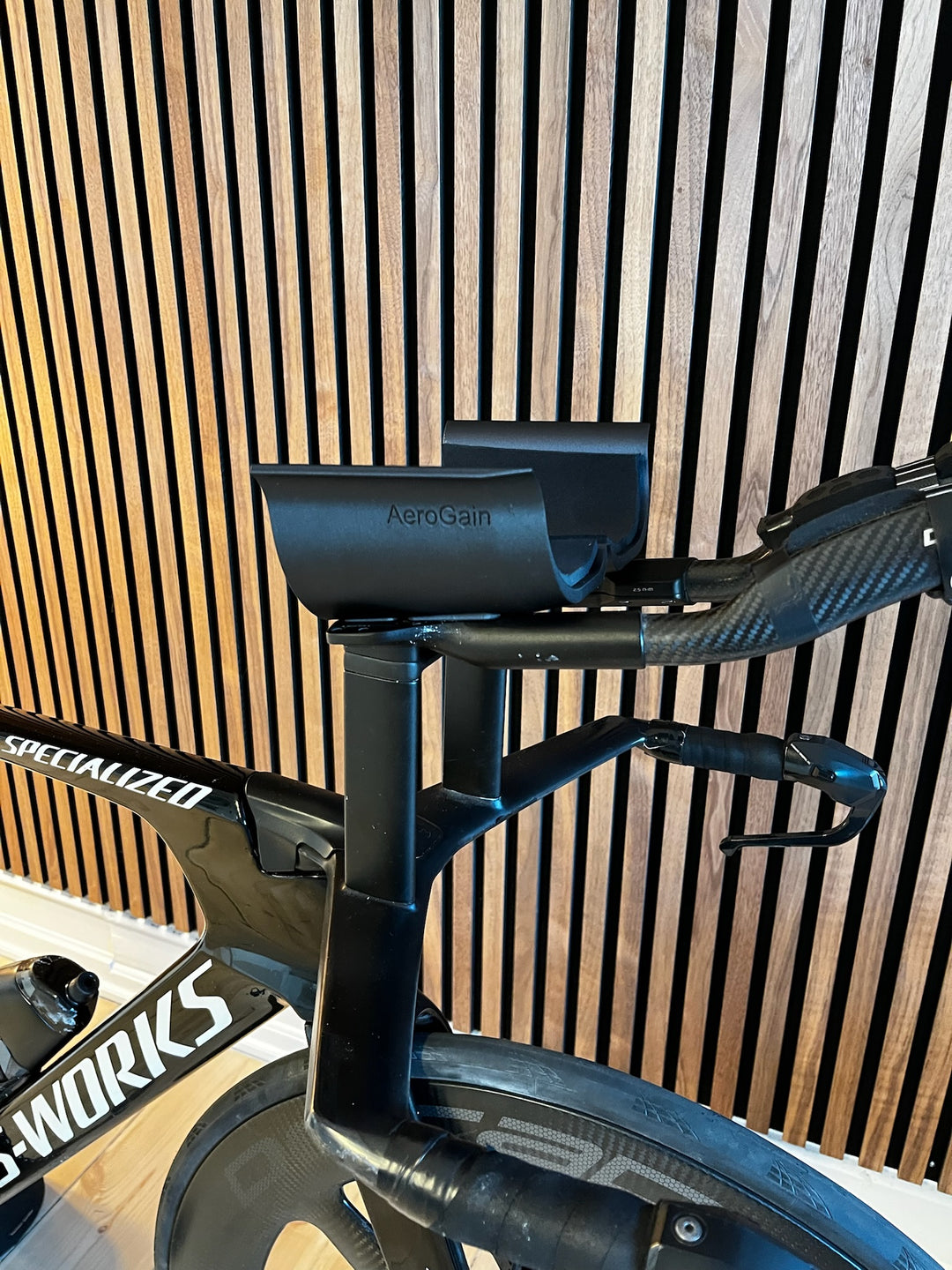 AeroGain High sided Armrest