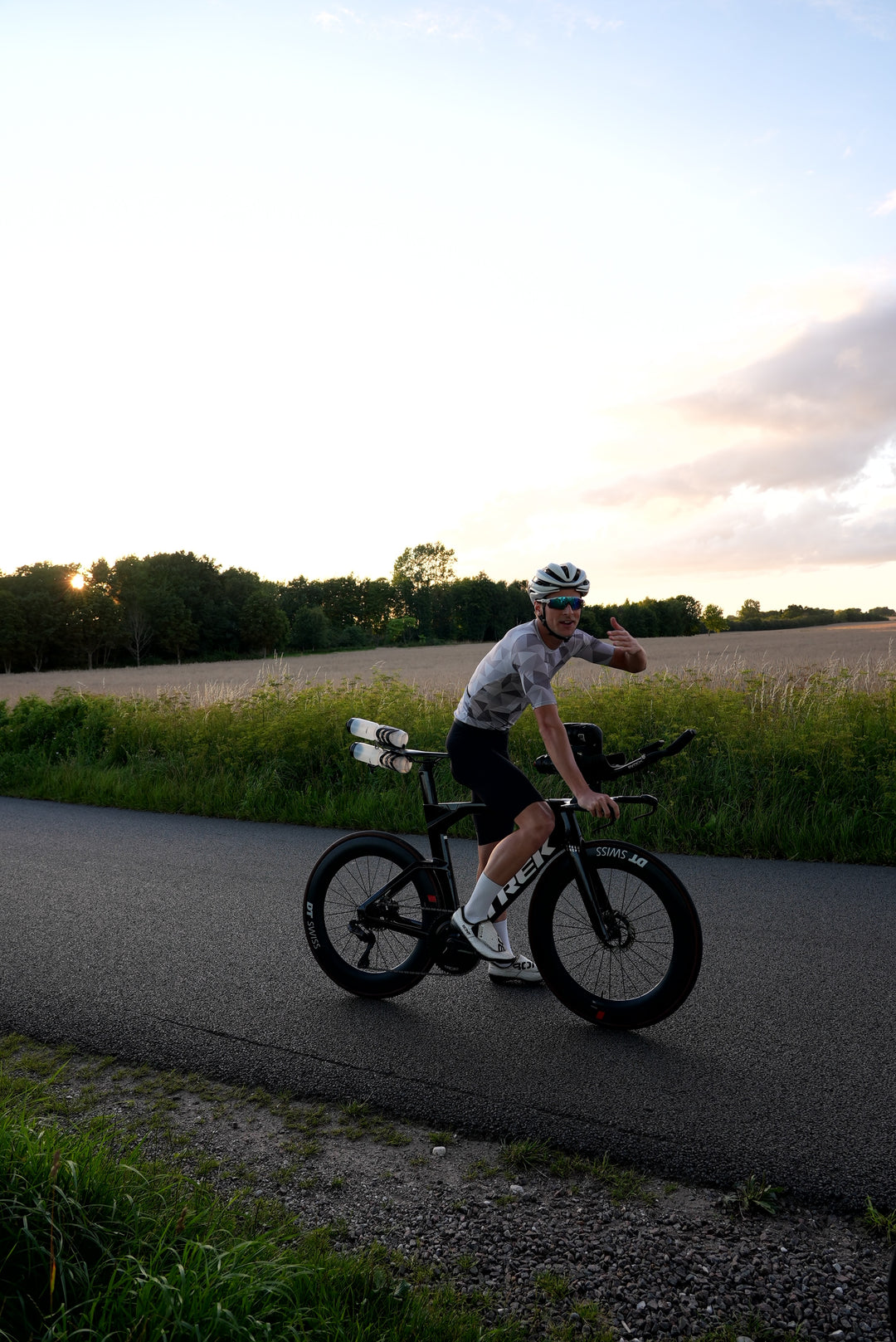 AeroGain High sided Armrest